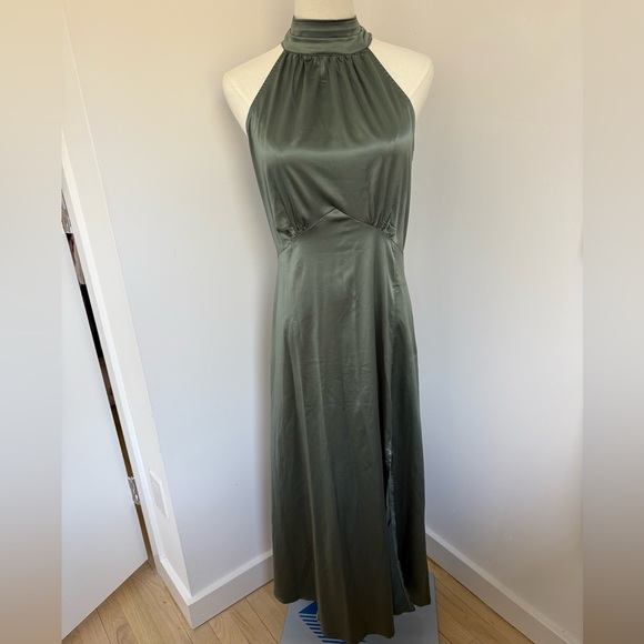 Dresses & Skirts - Green Halter Dress